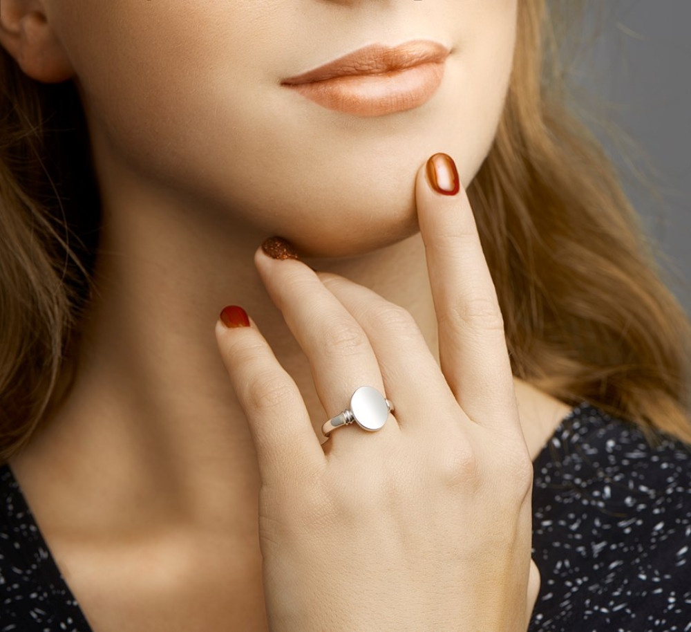 zilveren-ovale-zegelring-voor-dames-geschikt-voor-gravure