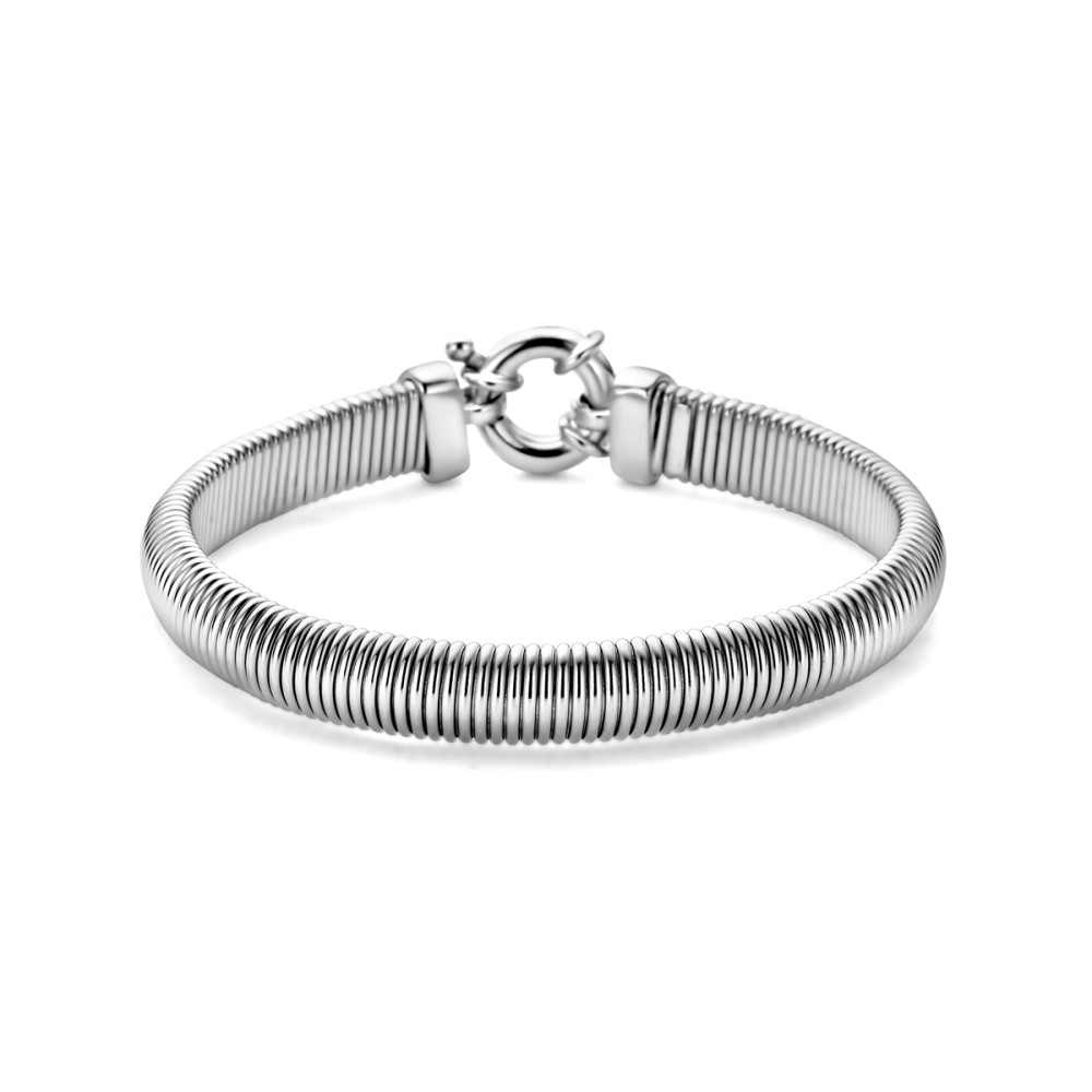 zilveren-slangenarmband-met-gerhodineerde-afwerking-en-veerringsluiting