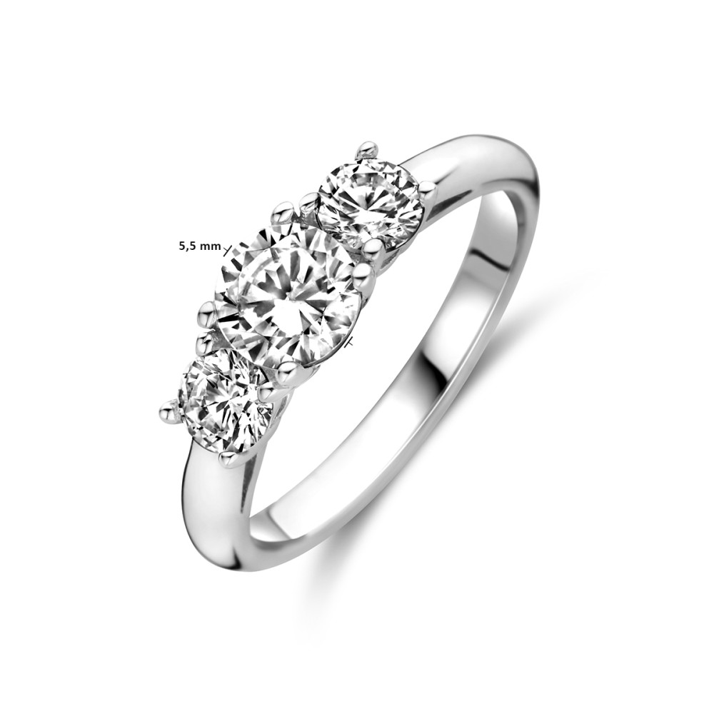 zilveren-trilogie-ring-met-drie-grote-zirkonia-s-in-klauwzetting