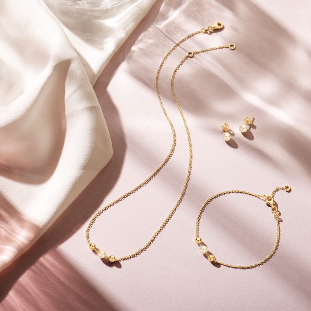 parel-oorknopjes-goud