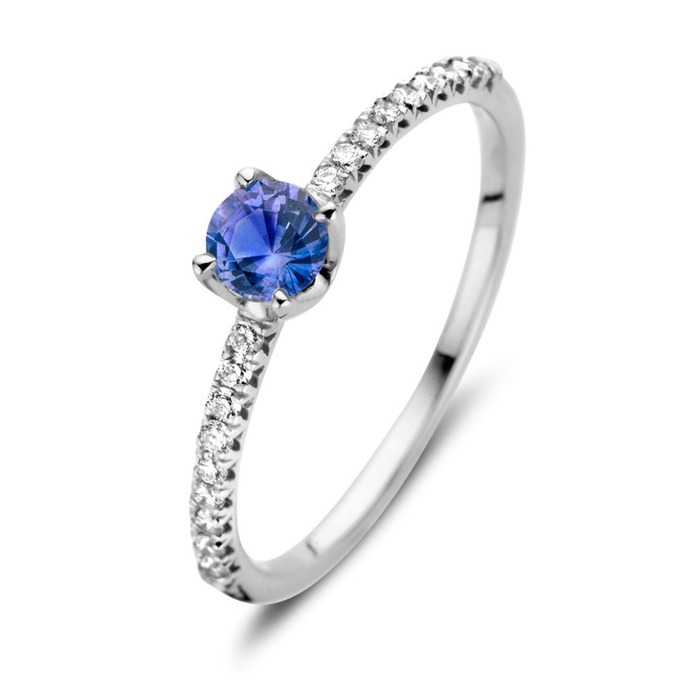 18-karaat-witgouden-solitair-ring-met-blauwe-saffier-en-briljanten-als-zijstenen