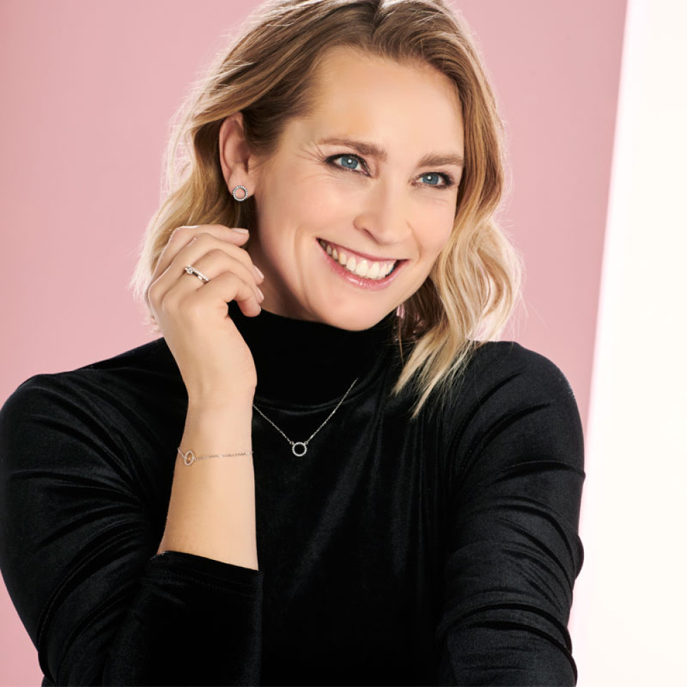 zilveren-armband-met-ronde-zirkonia-hanger