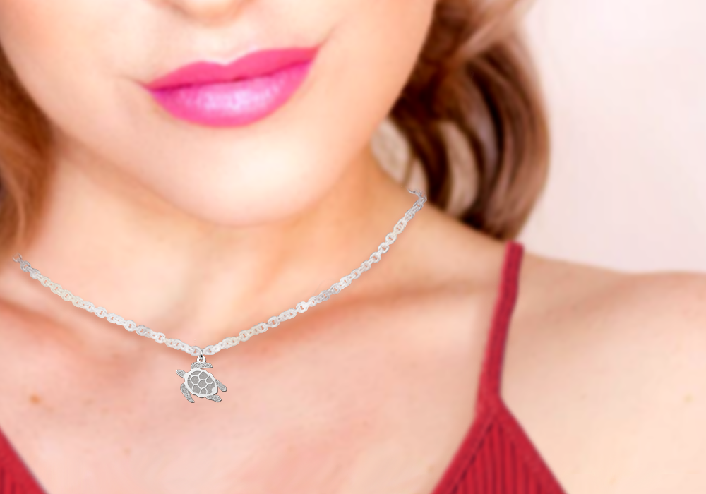 zilveren-schildpad-hanger-met-gegraveerd-patroon-20-mm-breed-hoogte-19-mm