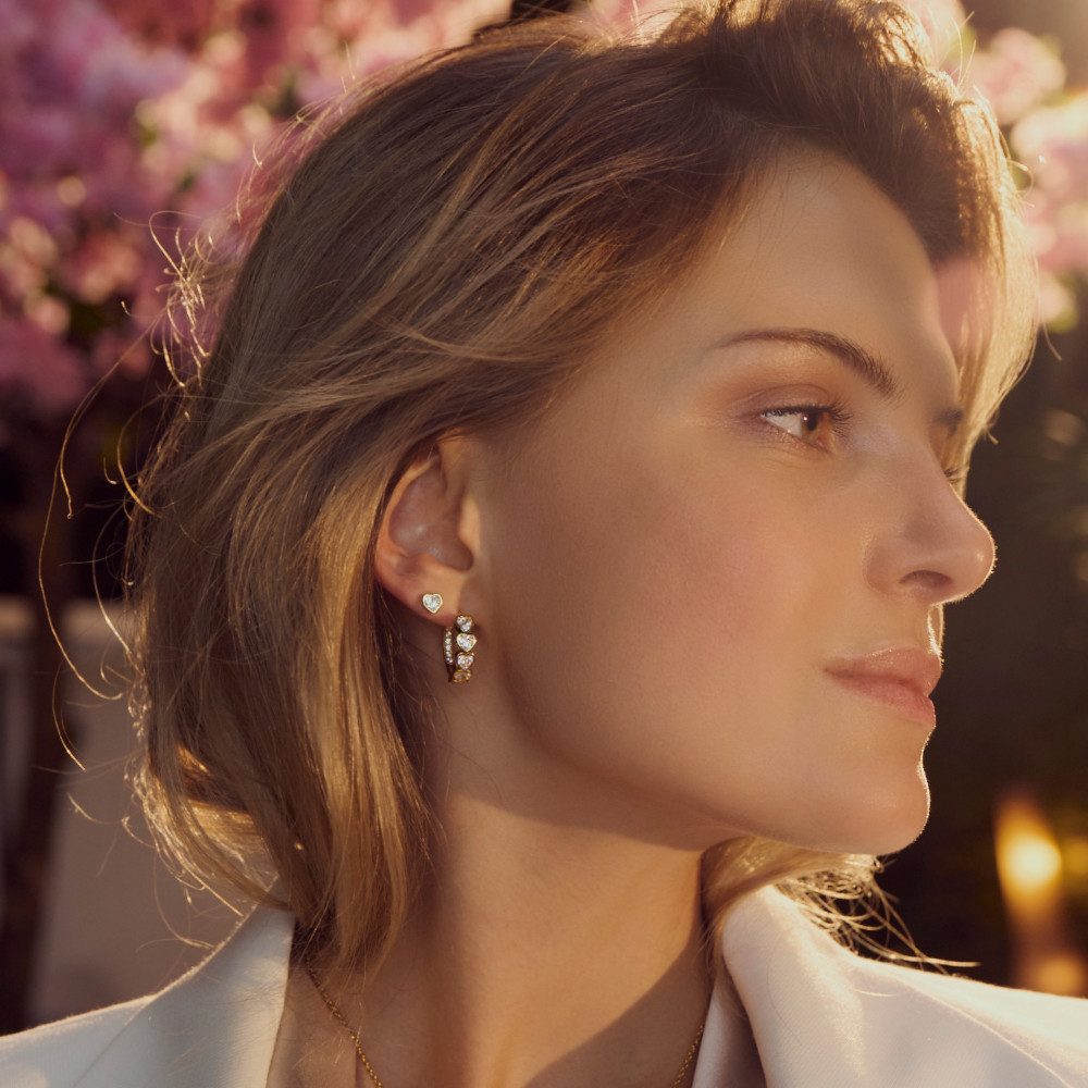 sif-jakobs-amorino-sj-e2492-cz-yg-hartvormige-gold-plated-oorstekers-met-transparante-zirkonia