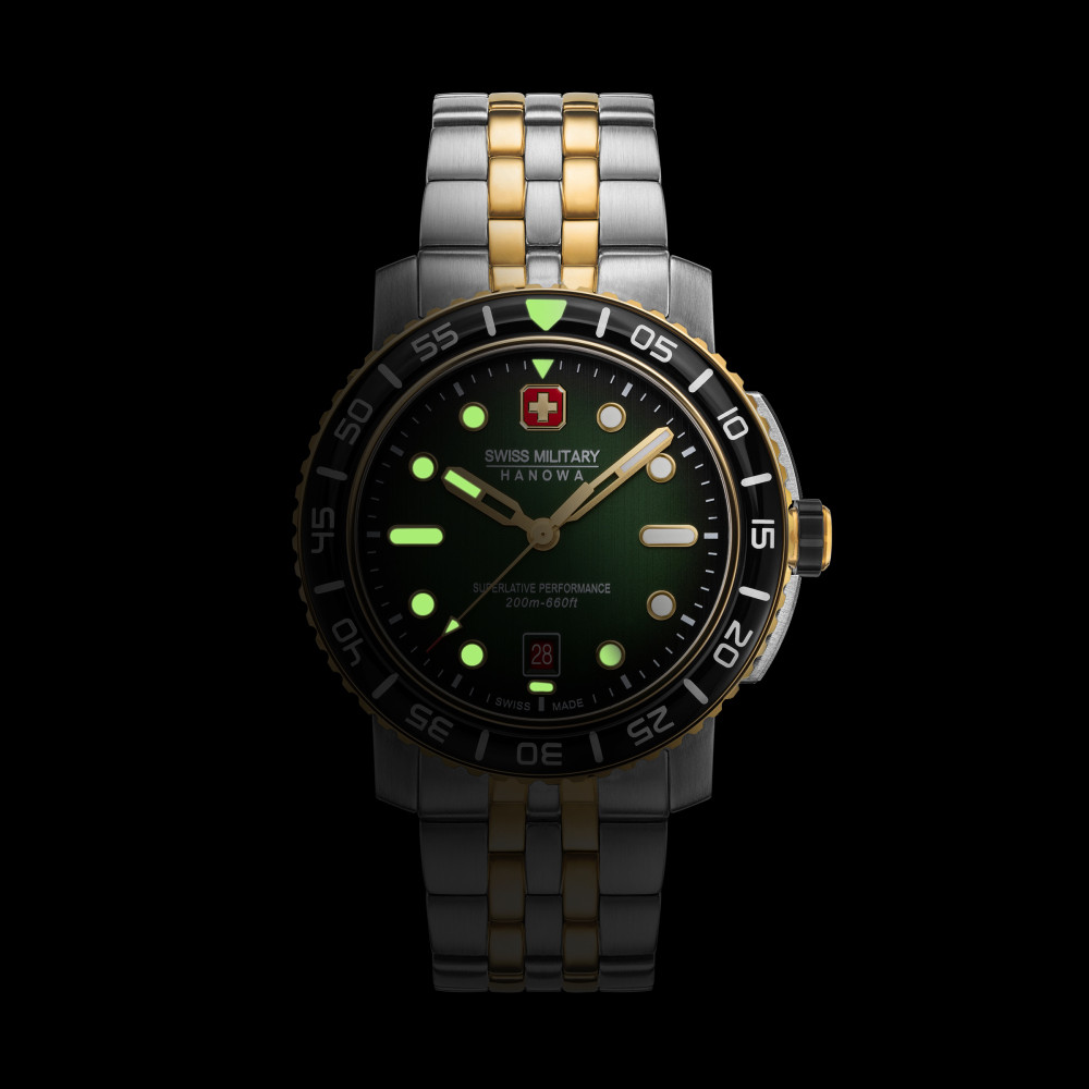 swiss-military-hanowa-black-marlin-smwgh0001761-duikhorloge-staal-goud-en-zilverkleurig-groen-zwart-44-mm