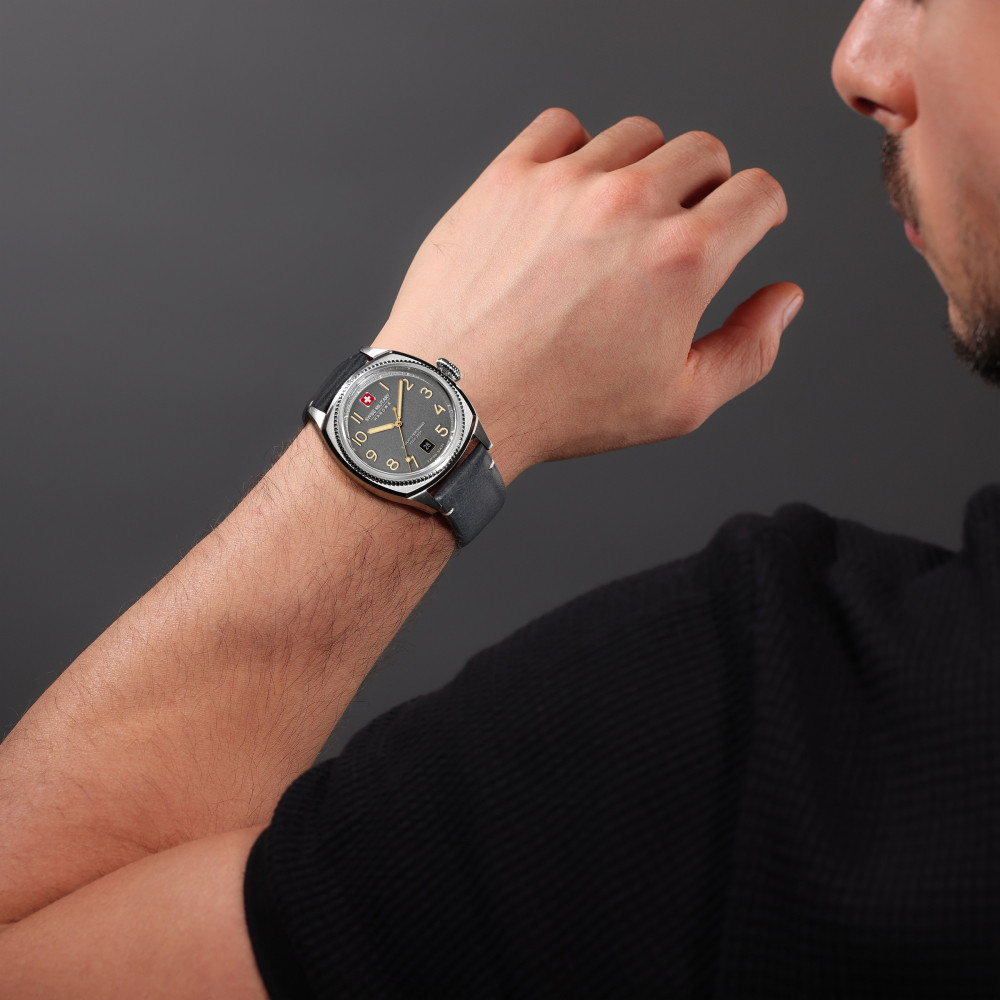 swiss-military-hanowa-condor-smwgb0003702-herenhorloge-quarts-staal-leder-zilverkleurig-grijs-zwart-41-mm