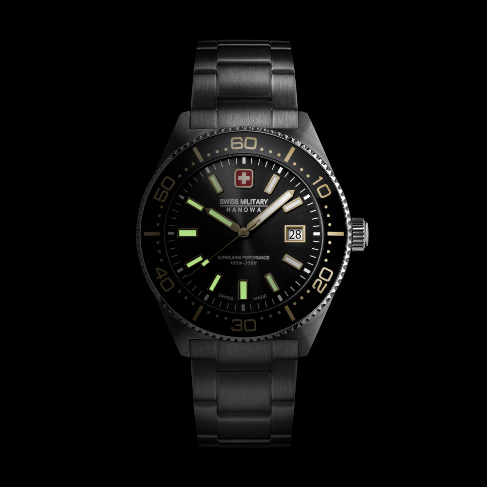 swiss-military-hanowa-nomad-smwgh0004905-zwitsers-horloge-zwarte-zilverkleurig-en-gold-plated-wijzers