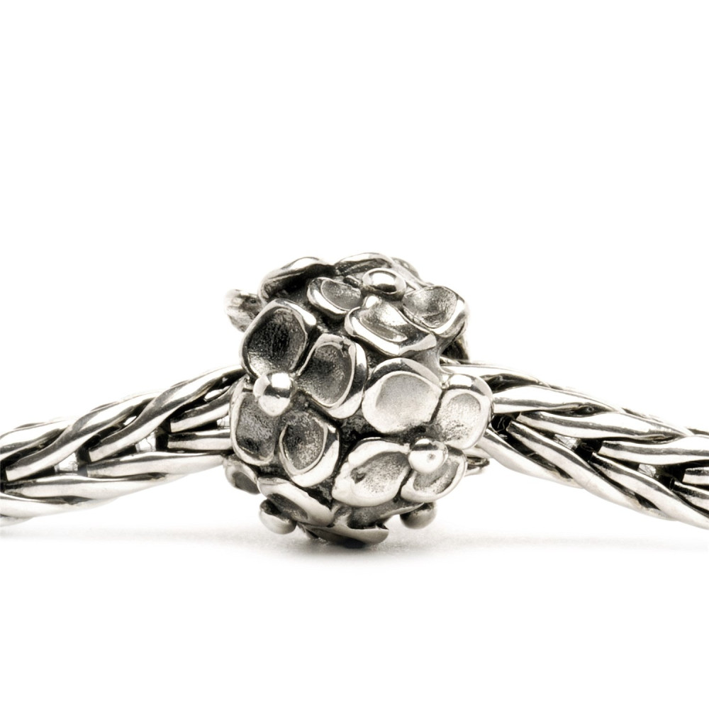 trollbeads-tagbe-10047-zilveren-hortensia-bedel-met-bloemenmotief-in-relief