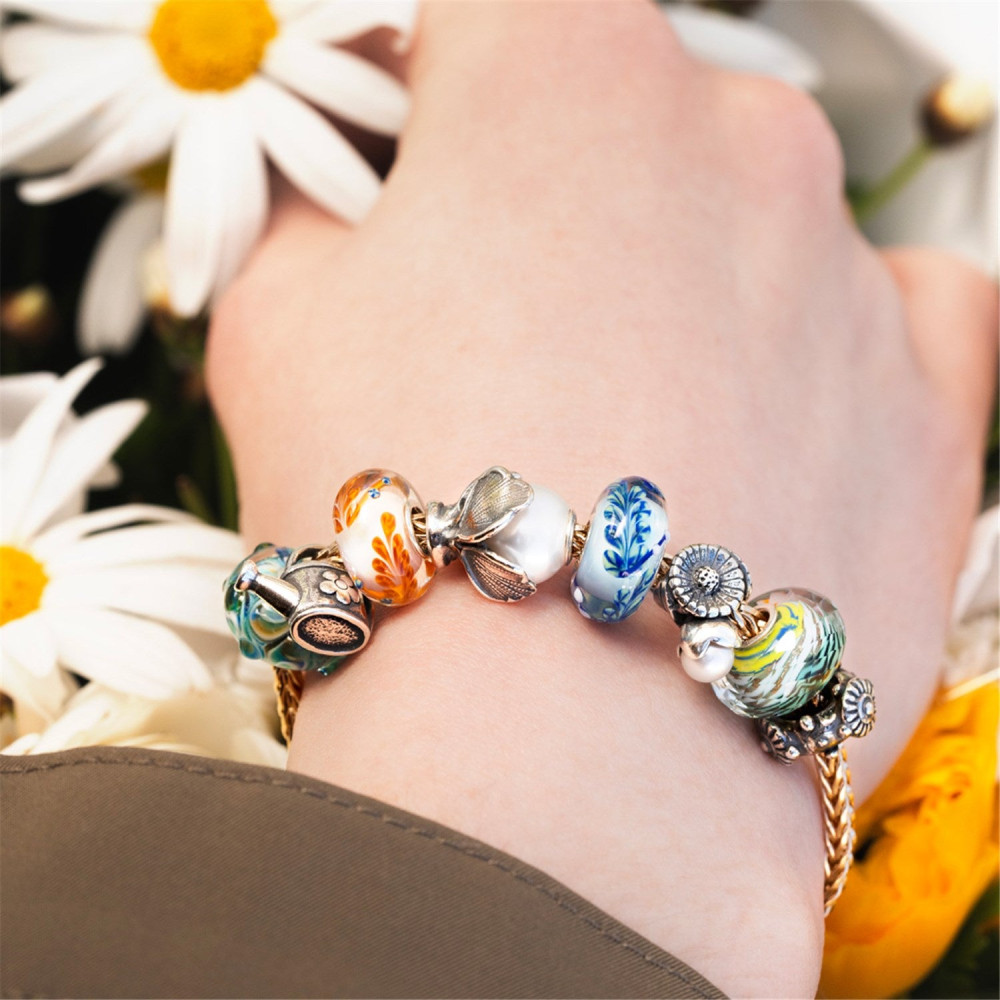 trollbeads-stroom-des-levens-tglbe-30132-glazen-kraal-met-geometrisch-patroon-en-gouden-accenten