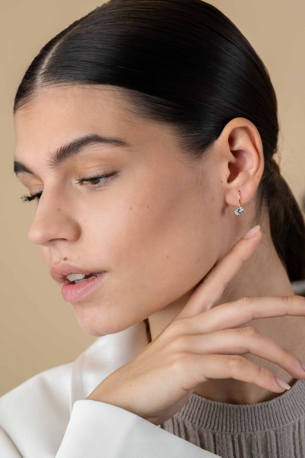 zinzi-liekes-favorieten-zgo480-oorhangers-14-karaat-goud-ronde-zirkonia-6-mm-breed-x-16-mm-hoog