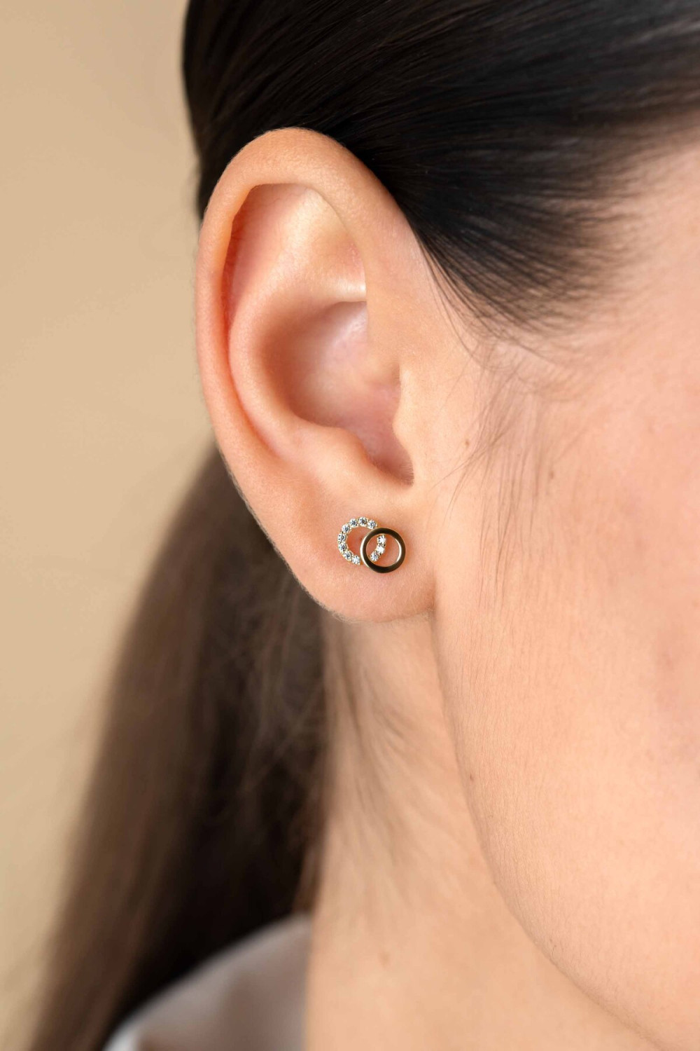 zinzi-zgo466-ronde-oorknopjes-goud-en-zirkonia-stenen-5-7-mm-breed-x-8-7-mm-hoog