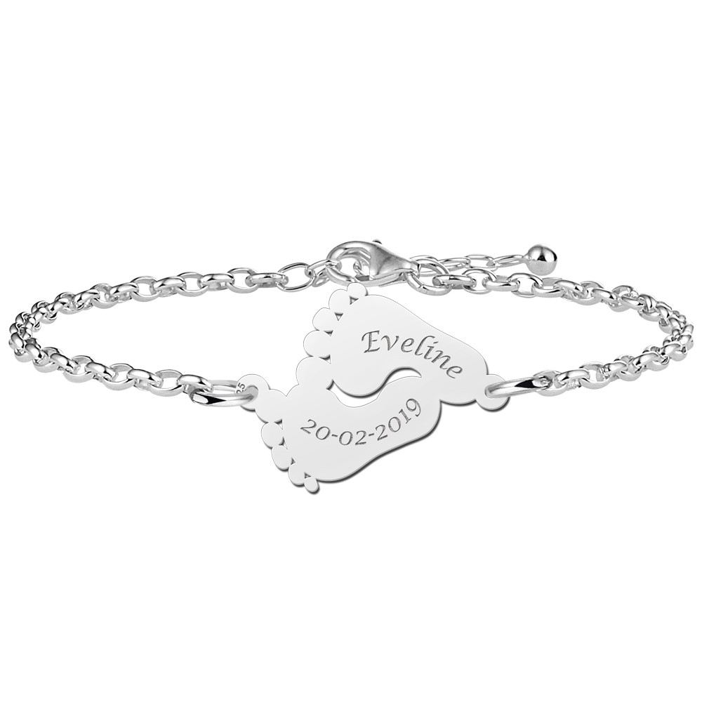 names4ever-mj016887-zna37-zilveren-schakelarmband-met-gegraveerde-voetjeshanger