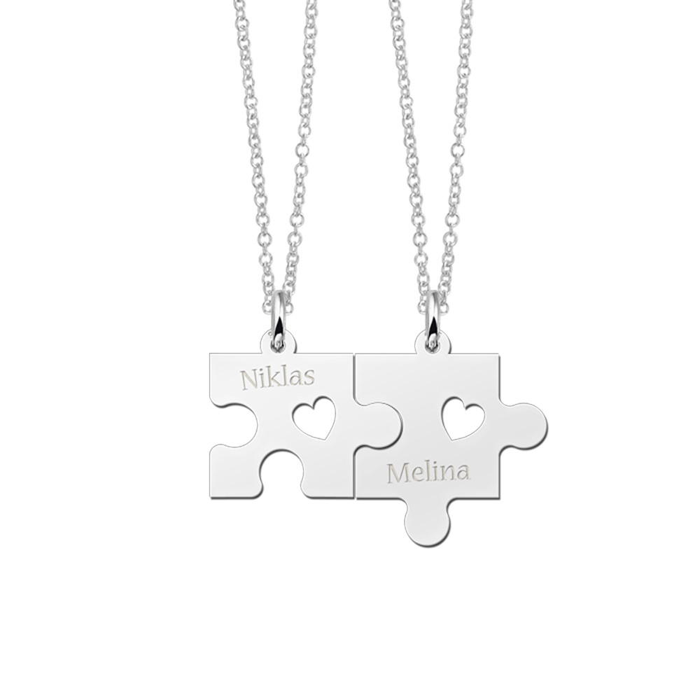 names4ever-zilveren-graveerhangers-twee-puzzelstukjes-met-hartjes-hoogte-17-mm