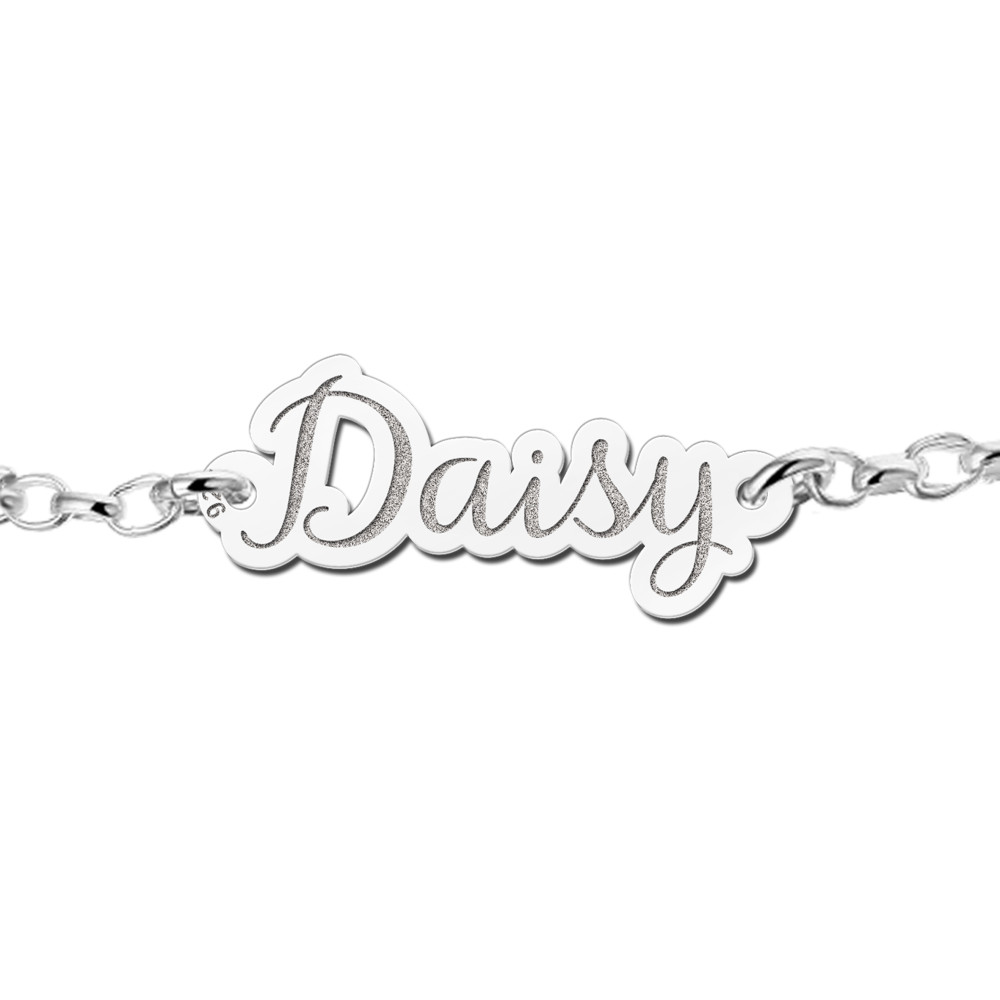 names4ever-zna12-zilveren-naamarmband-met-uitgesneden-daisy-en-ankerschakel