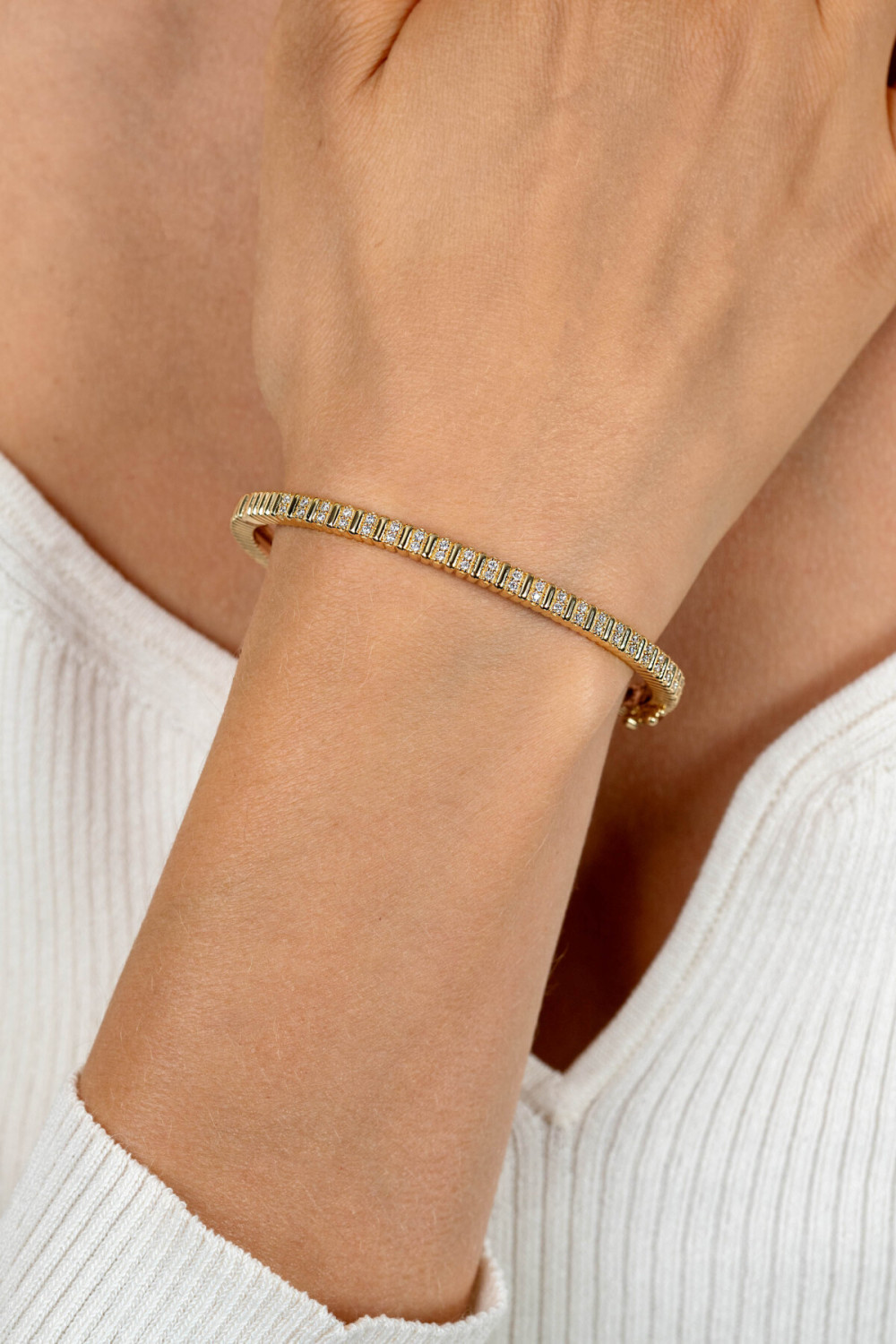 zinzi-zia2686y-bangle-gold-plated-zirkonia-s-4-mm-breedte-diameter-60-cm