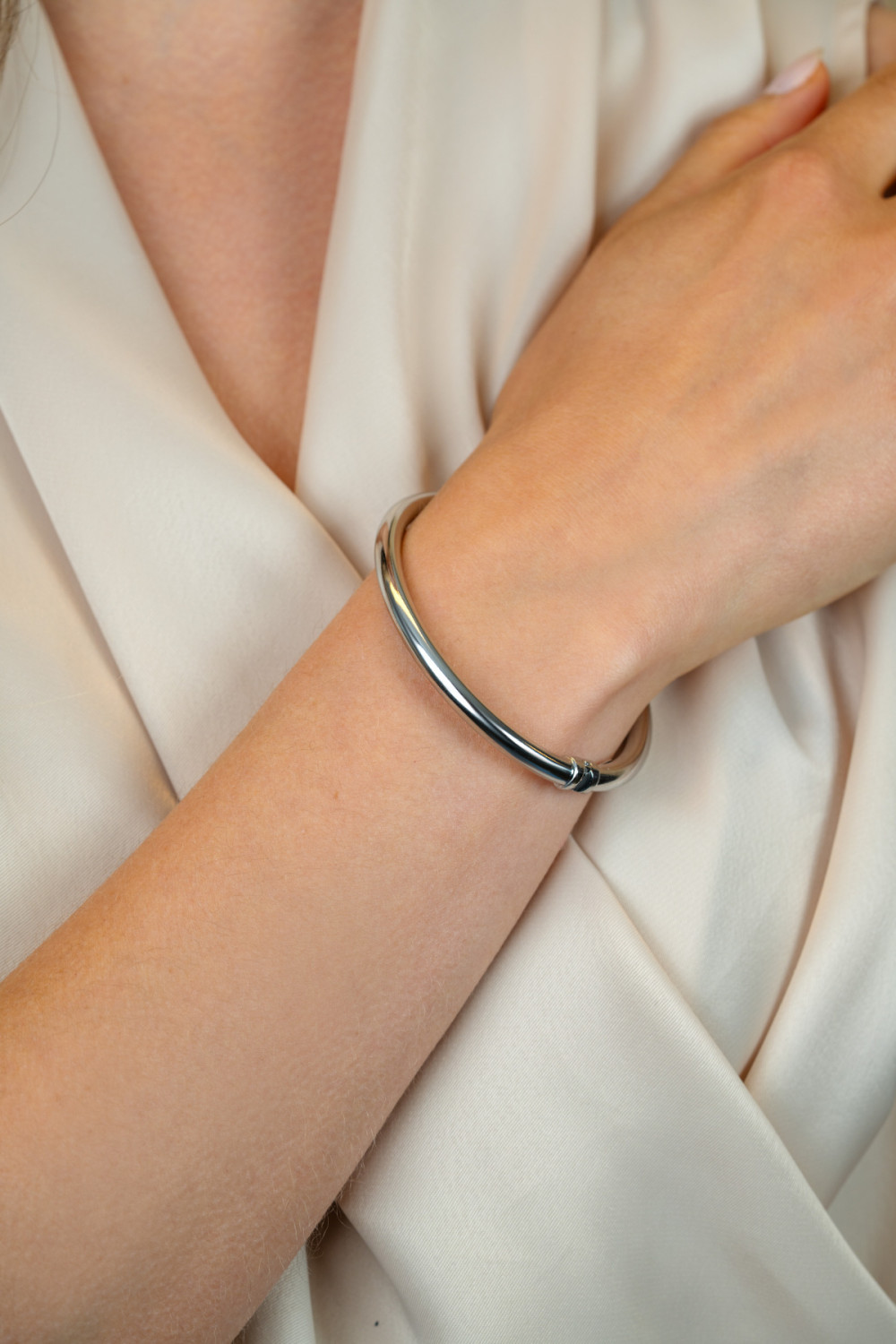 zinzi-zia2754-bangle-zilver-gerhodineerd-glanzend-5-mm-breedte-diameter-60-mm
