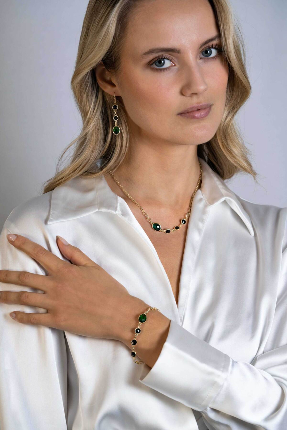 zinzi-zic2389-ketting-goudkleurig-zirkonia-rond-ovaal-groen-zwart-9-3-mm-breedte-lengte-42-45-cm