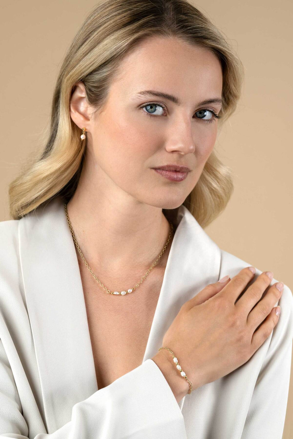 zinzi-zic2643-parelketting-gold-plated-witte-zoetwaterparels-lengte-42-45-cm