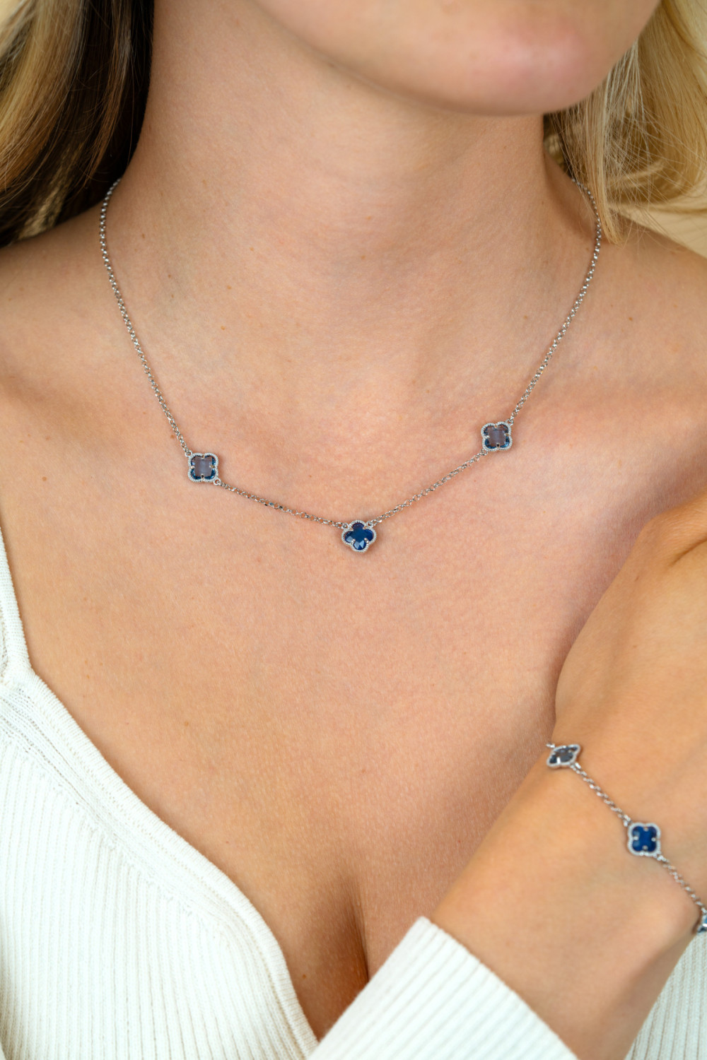 zinzi-zic2663b-edelsteen-ketting-bloemen-zilver-blauw-9-mm-breedte-lengte-42-45-cm