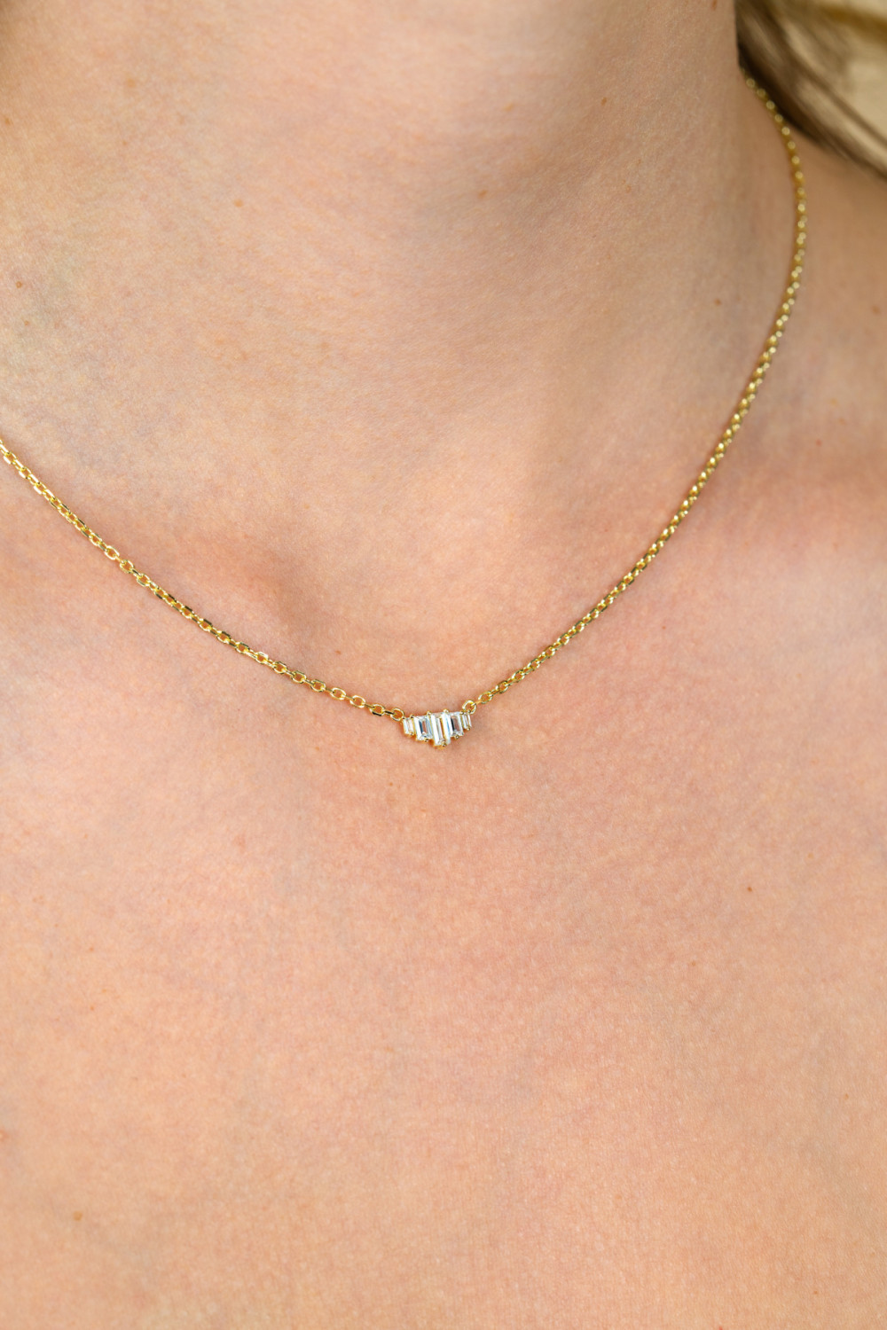 zinzi-zic2723y-ketting-met-hanger-goudkleurig-zirkonia-piramide-8-8-mm-lengte-42-cm