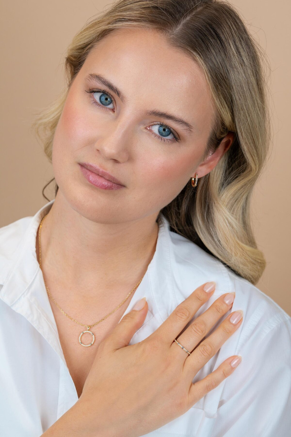 zinzi-zic2814-ketting-met-hanger-goudkleurig-zirkonia-rond-15-mm-breedte-lengte-40-45-cm