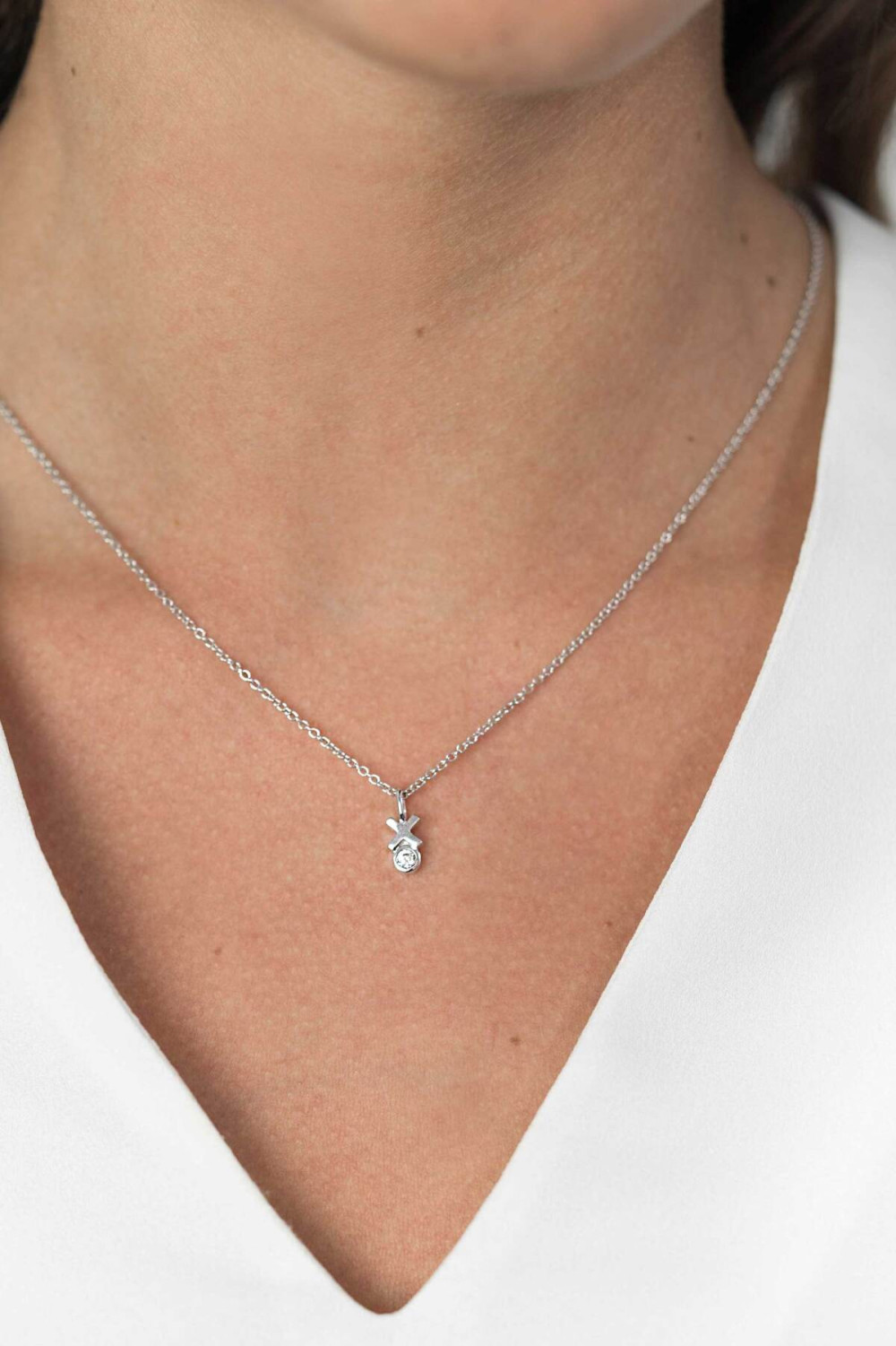 zinzi-zih1821-kruis-hanger-925-zilver-glanzend-en-briljant-geslepen-zirkonia-5-2-mm-breed-x-13-mm-hoog