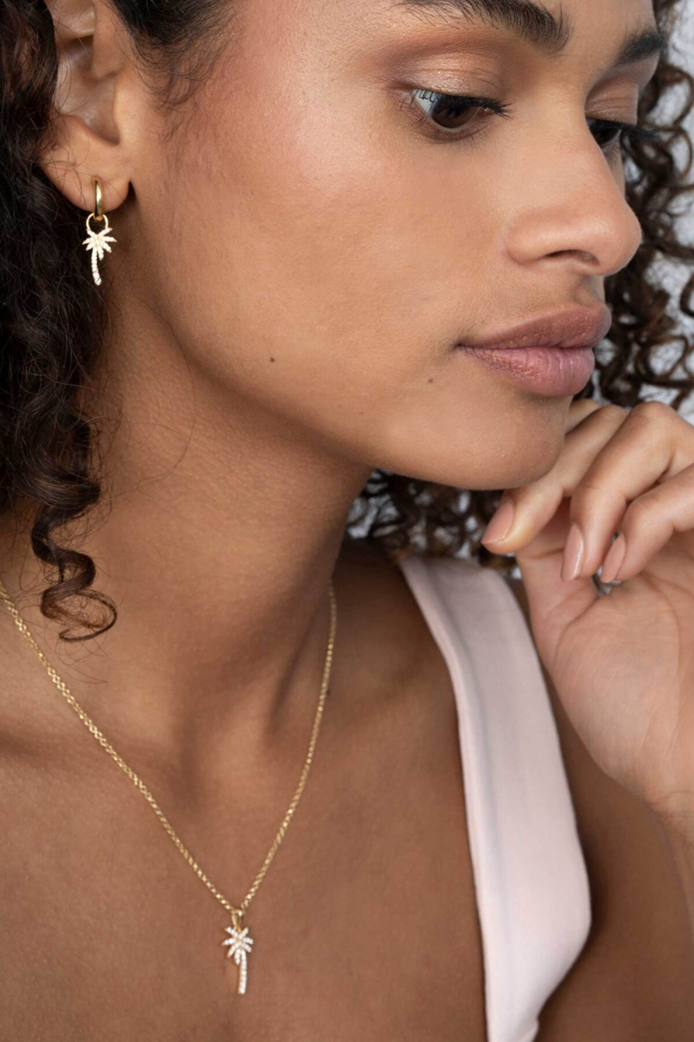 zinzi-zih2083-palmboom-hanger-gold-plated-zirkonia-goudkleurig-18-mm-hoogte