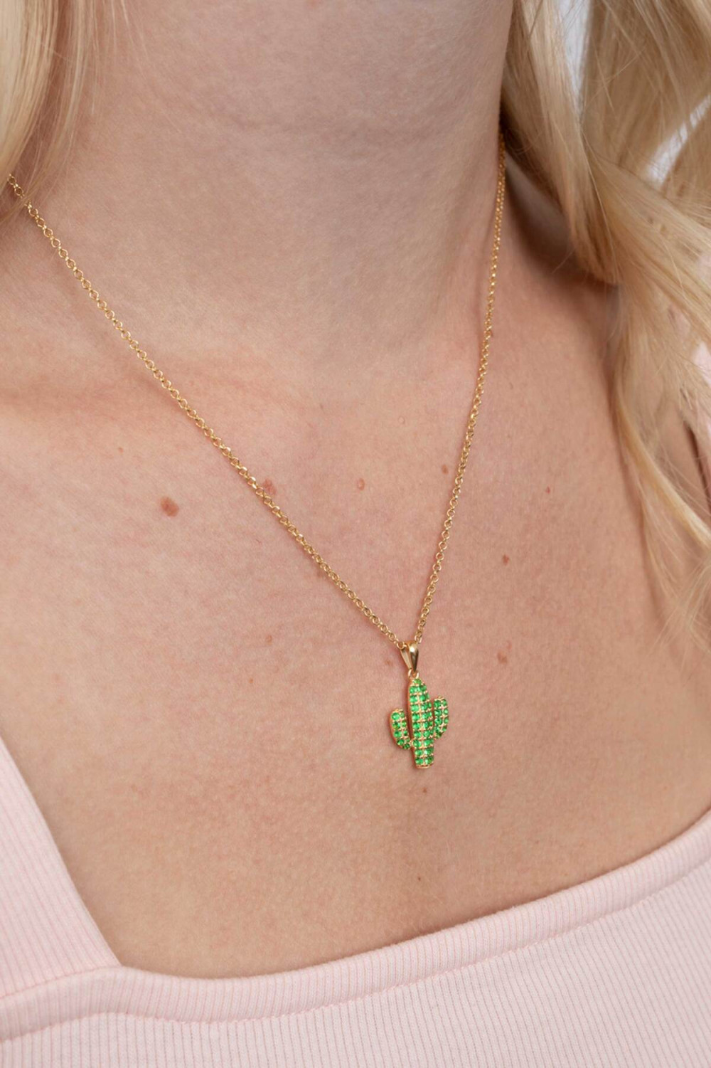 zinzi-zih2085-goudkleurige-cactus-hanger-met-groene-zirkonia-steen-18-mm-hoogte
