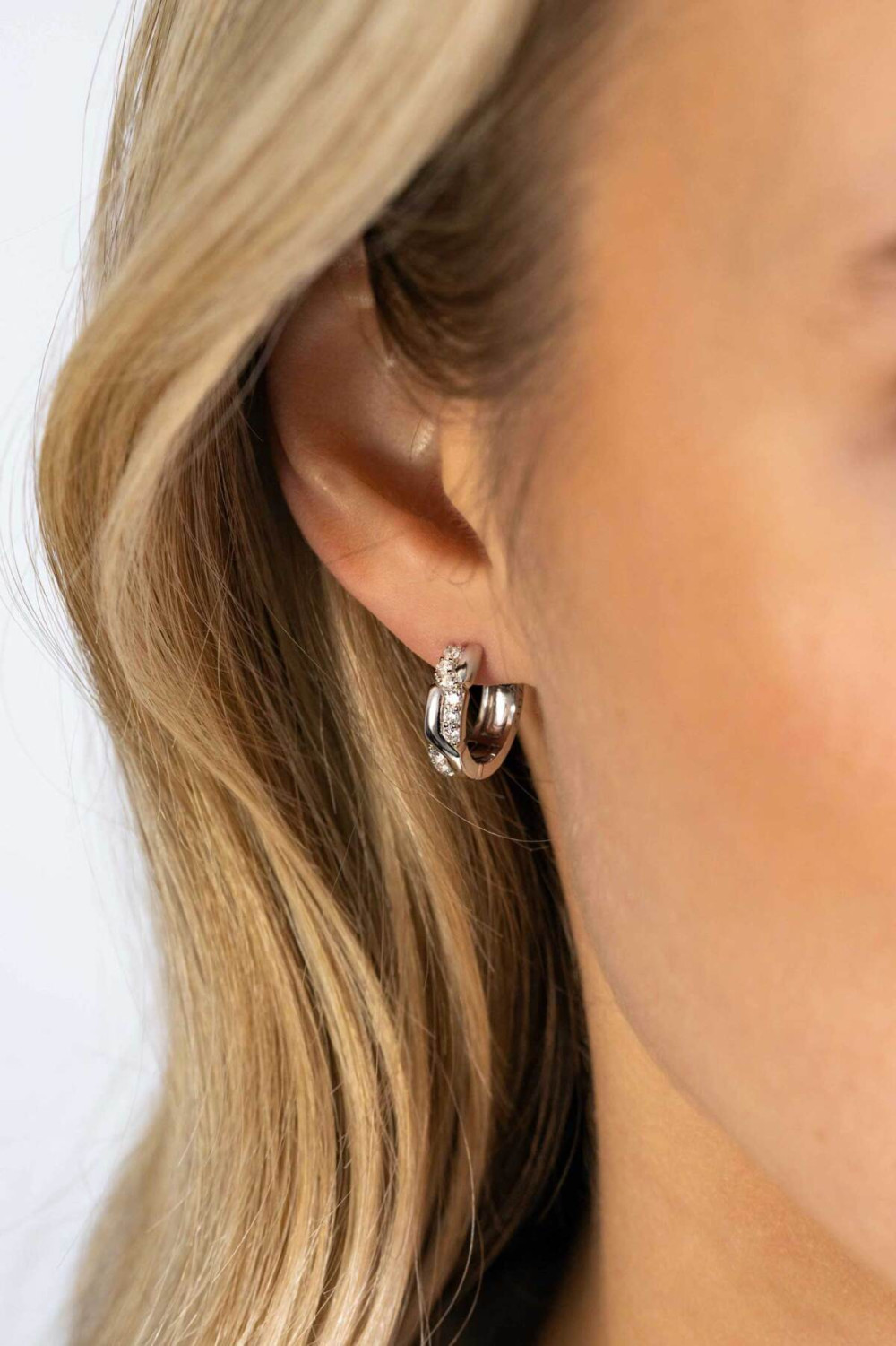 zinzi-zio2399-zilveren-oorringen-zirkonia-briljant-geslepen-2-mm-breed-x-15-mm-diameter