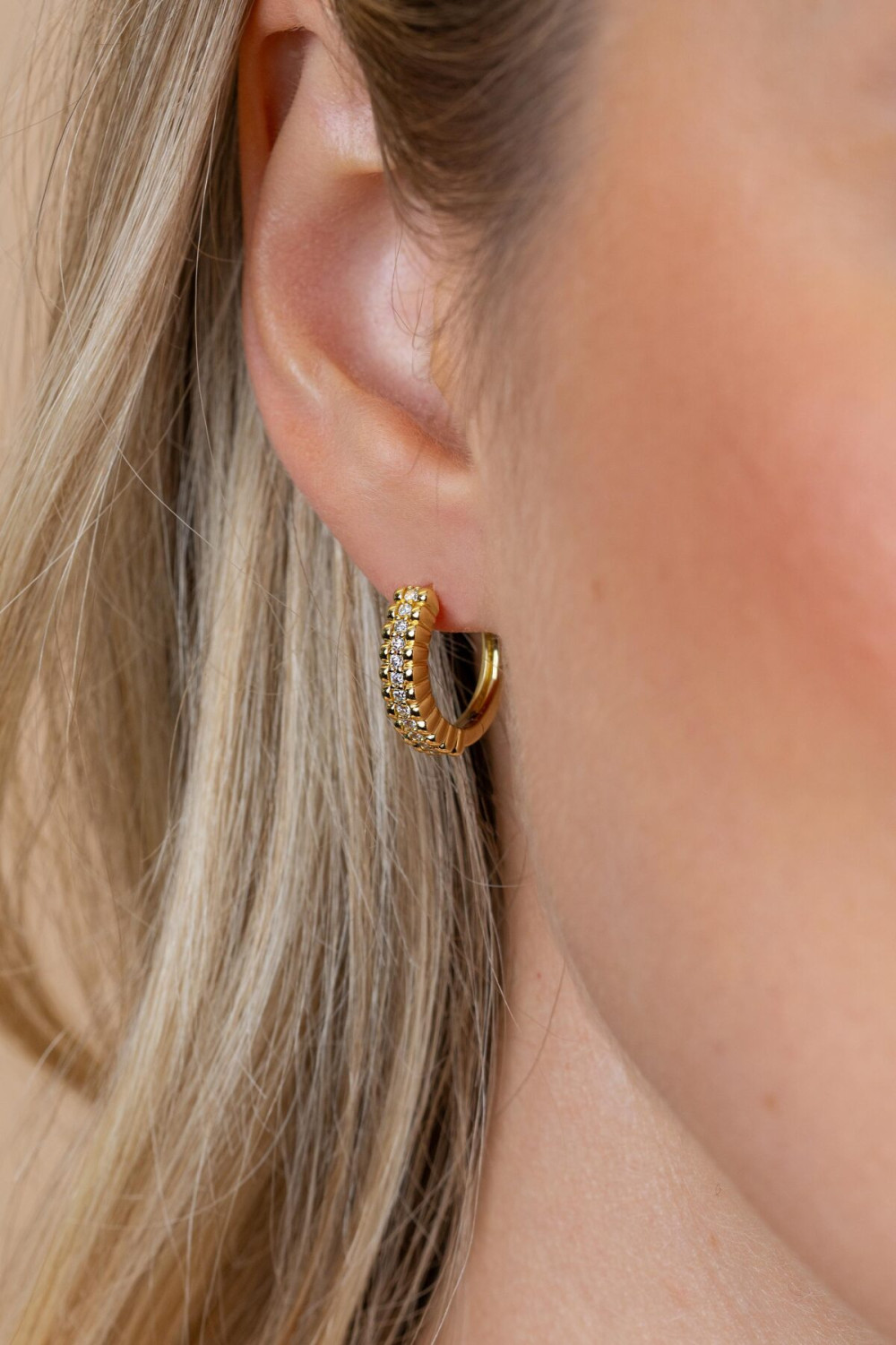 zinzi-zio2834y-klapoorringen-goudkleurig-zirkonia-glanzend-2-6-mm-breed-x-16-5-mm-diameter
