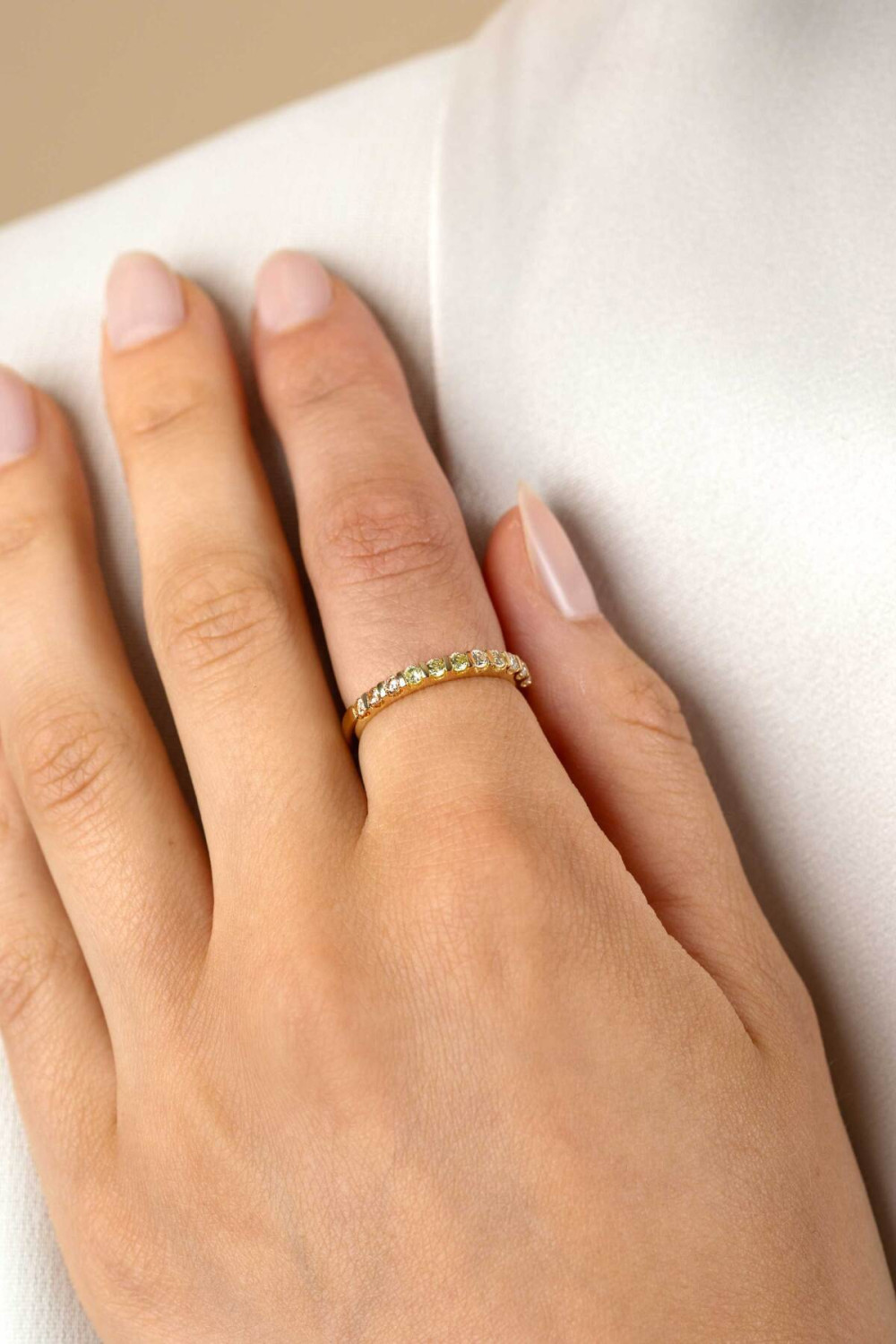 zinzi-zir2612-aanschuifring-gold-plated-multicolor-zirkonia-briljant-champagne-peridot-transparant-2-2-mm-breedte