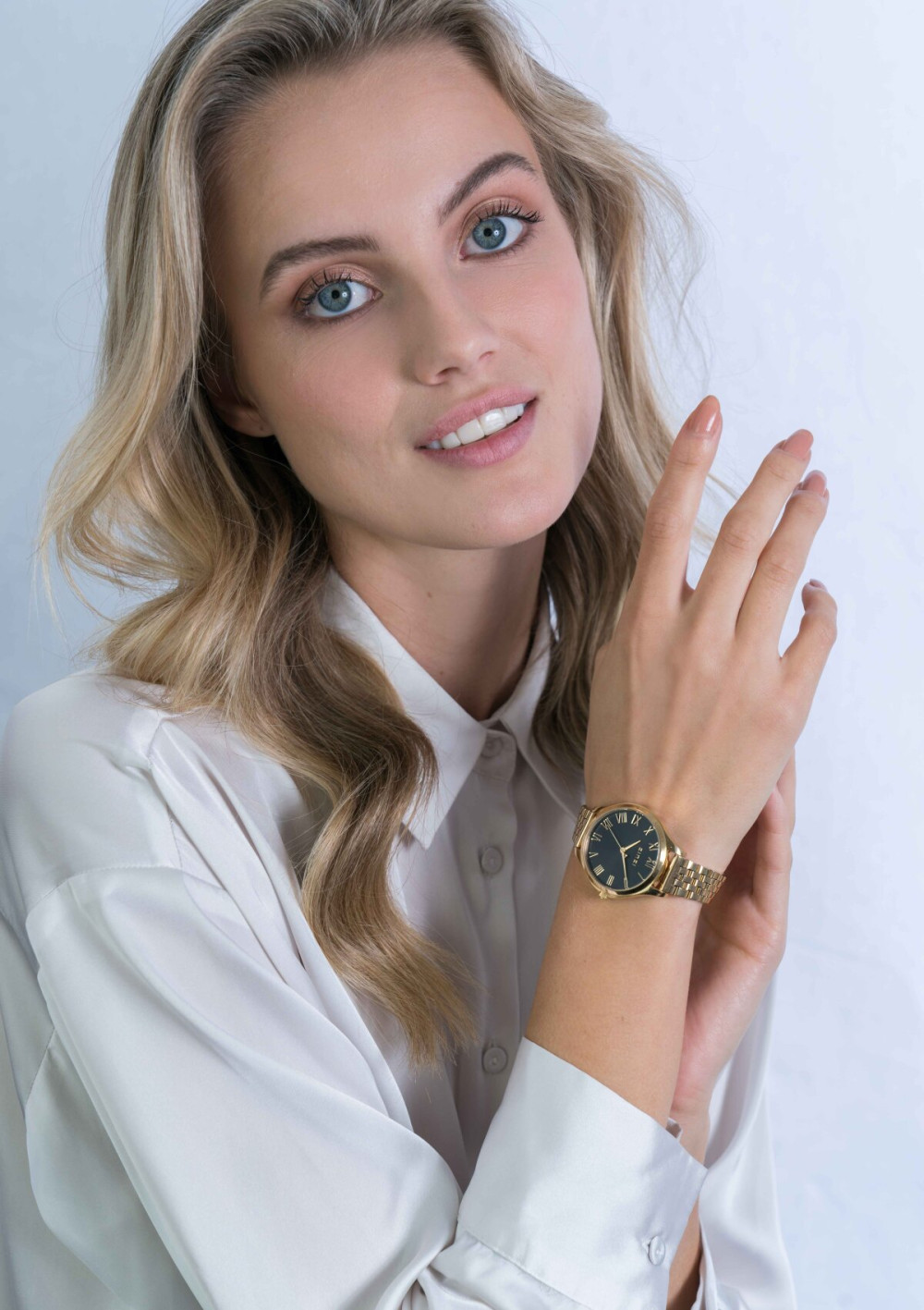 zinzi-ziw1143-dameshorloge-gold-plated-schakels-zwarte-wijzerplaat-34-mm