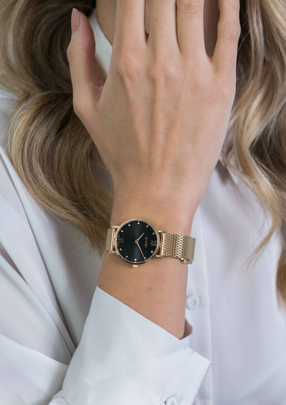 zinzi-ziw643m-horloge-gold-plated-mesh-band-zwarte-wijzerplaat-zirkonia-o-28-mm
