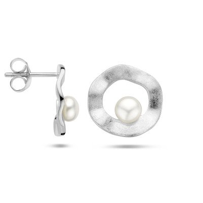 ronde-oorstekers-zilver-met-zoetwaterparel-diameter-15-mm